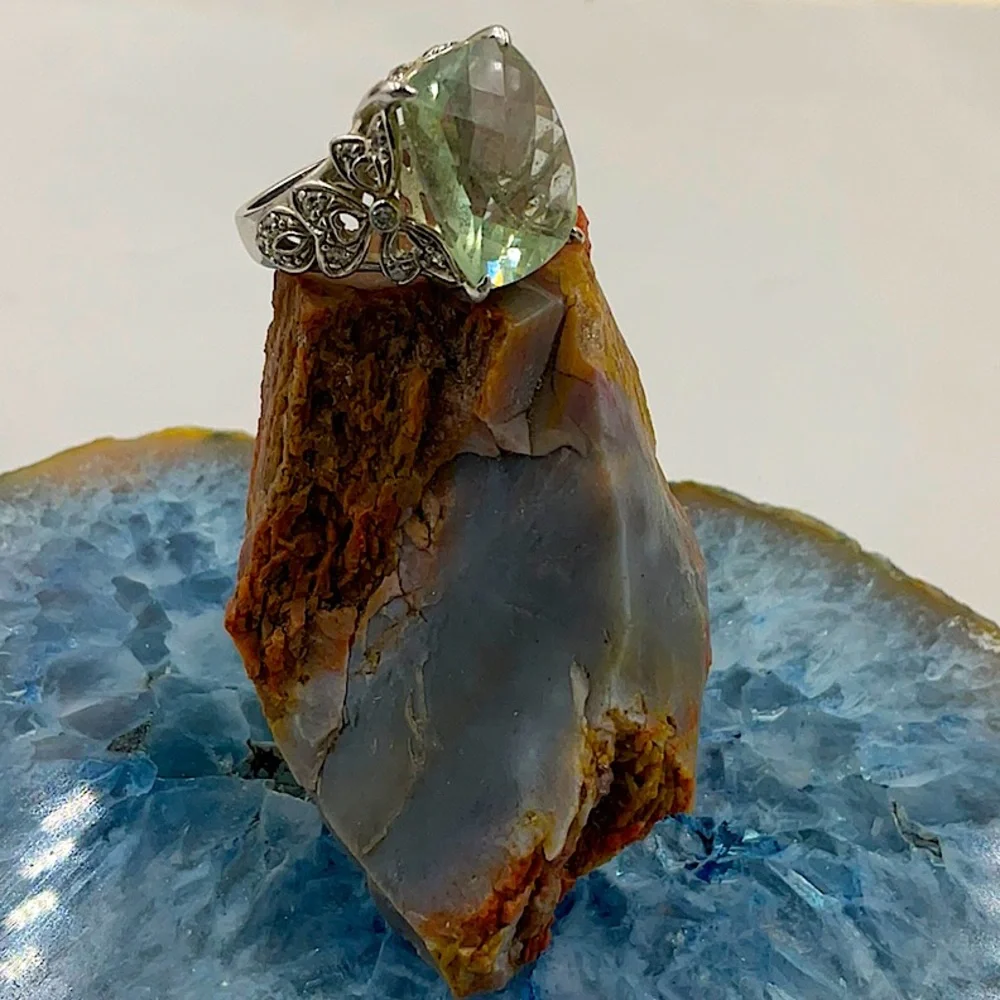 Vtg. Sterling Silver Green Amethyst Ring Size 7 1/2 (Size 7.5) - Picture 7 of 11